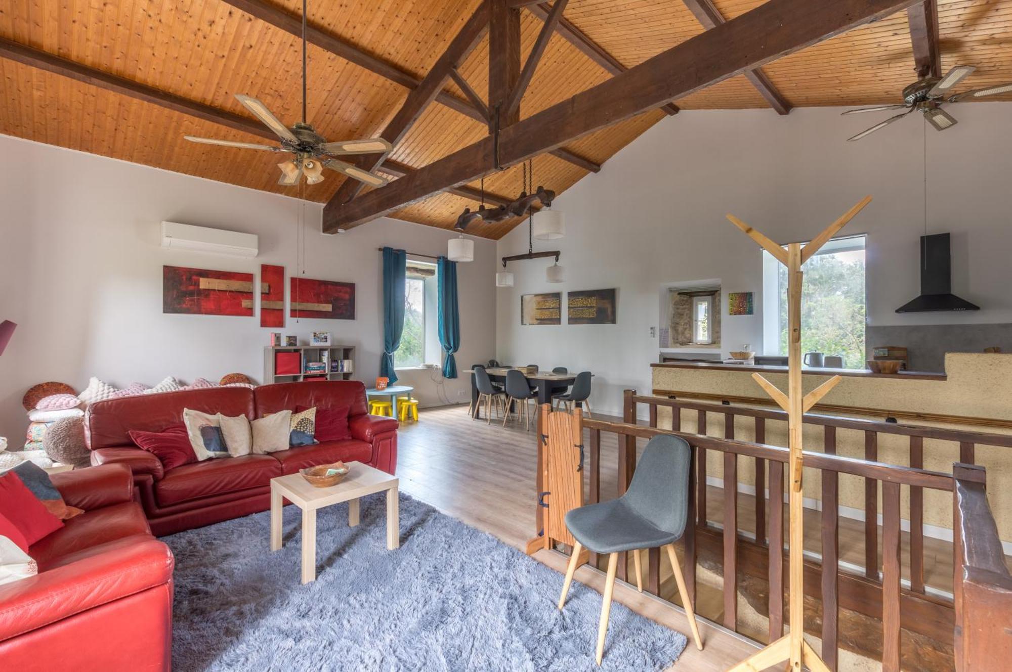 Maison Avec Piscine Location De Vacances Ferme Pedagogique Du Dolmen Le Pouget Ngoại thất bức ảnh